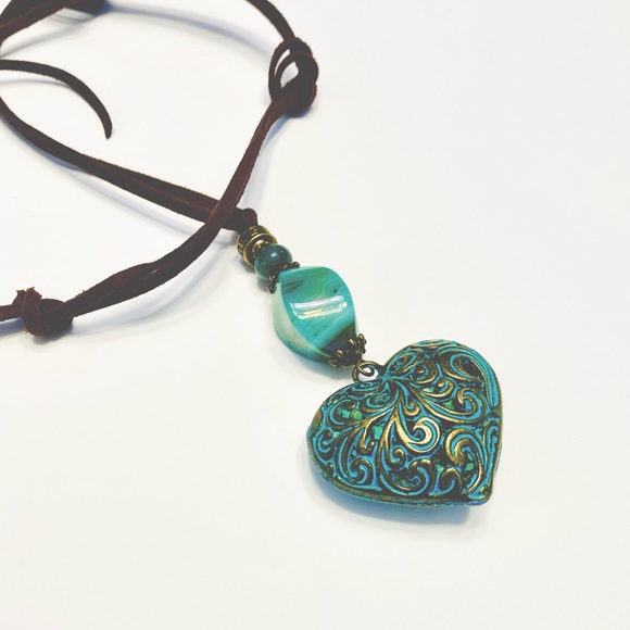 Teal Turquoise Patina Filigree Brass Heart Necklace w/ Onyx & Chrysocolla Stone - Picture 2 of 11